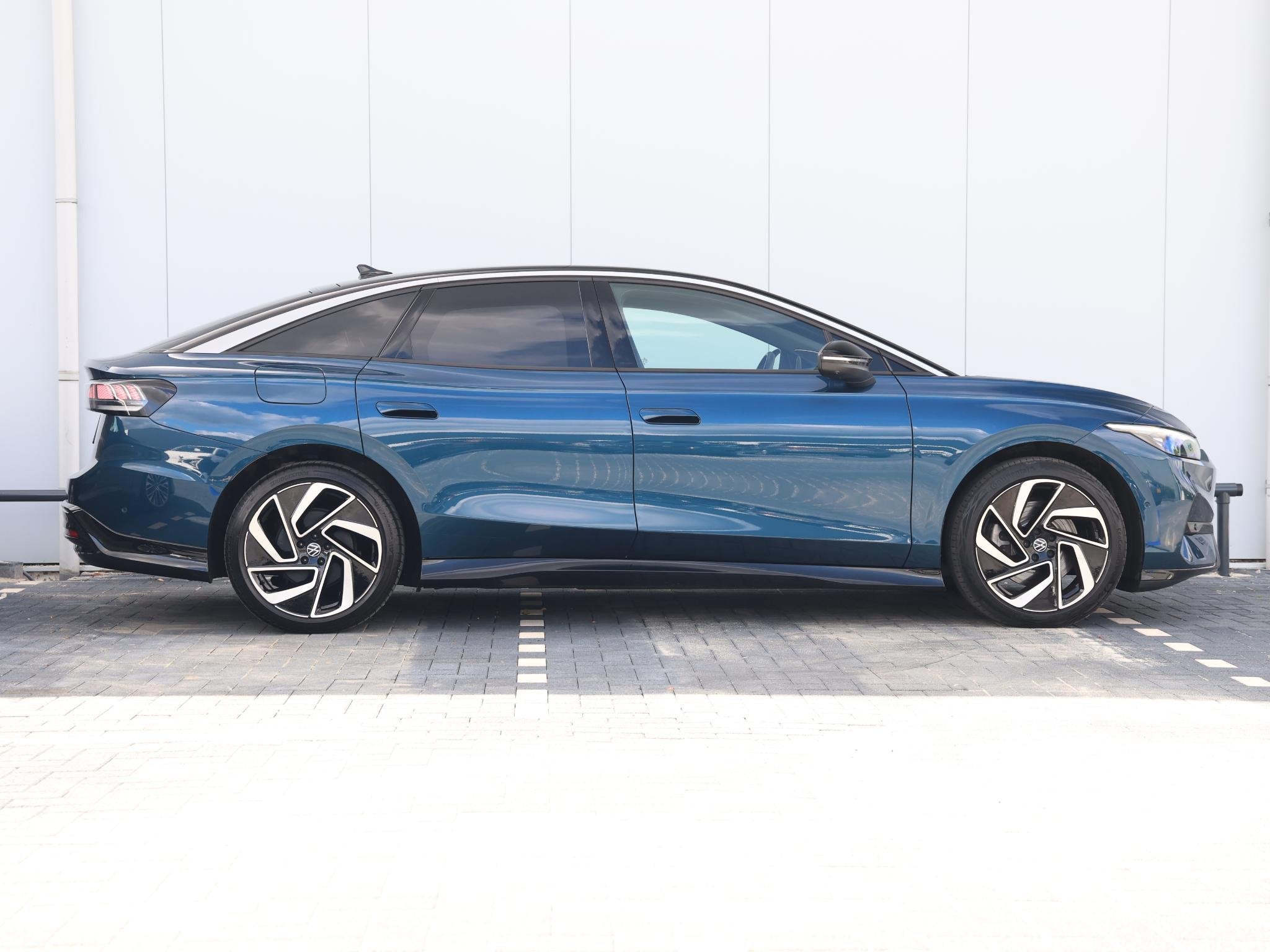 Volkswagen ID.7 Pro Business 77 kWh 286 pk | Harman Kardon |, Auto's, Volkswagen, Achterwielaandrijving, Gebruikt, Blauw, Alcantara