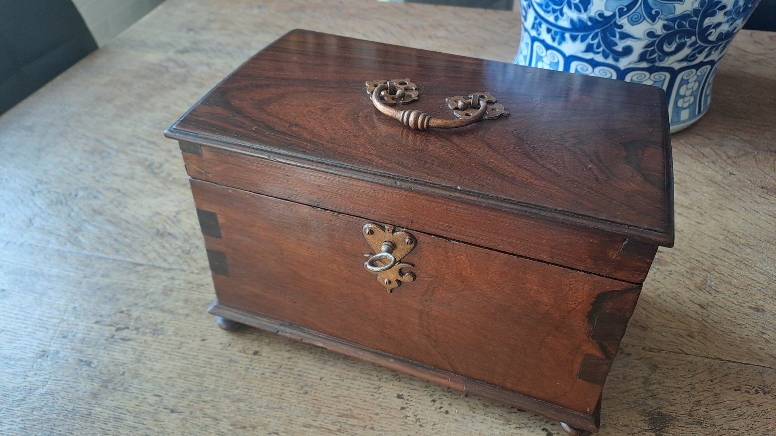 Antiek 18e eeuws houten kistje met slot en sleutel, Antiek en Kunst, Ophalen of Verzenden