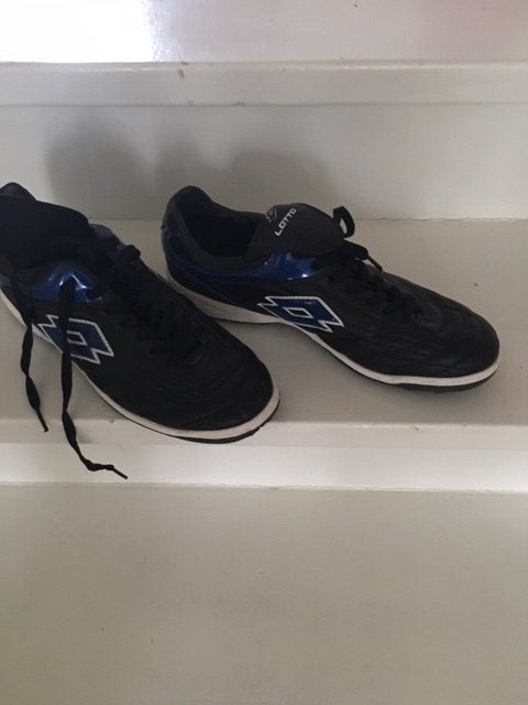 Sportschoenen maat 54 Lotto gympen zgan, Ophalen of Verzenden, Zo goed als nieuw, Sportschoenen, Zwart