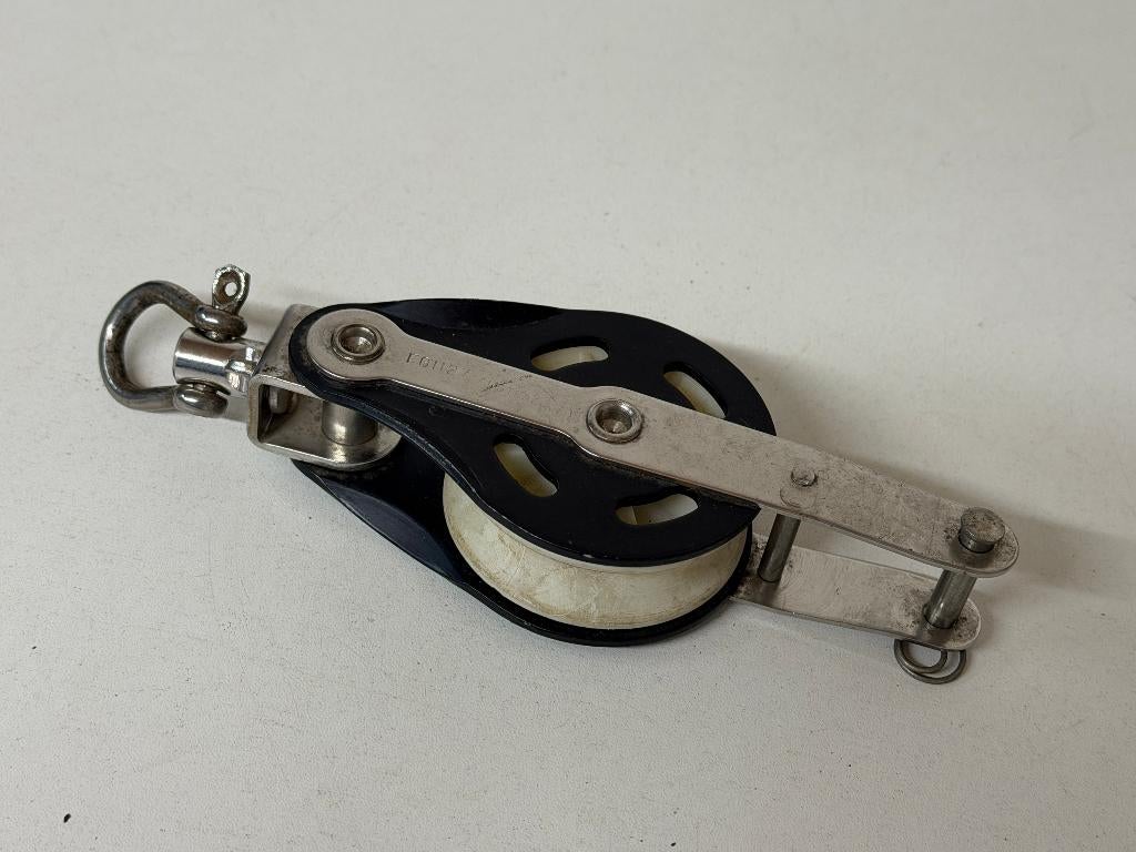 Fico FG1127 1 schijfs blok 62 mm tot 14 mm met hondsvot, Ophalen of Verzenden, Gebruikt, Lijn of Blok