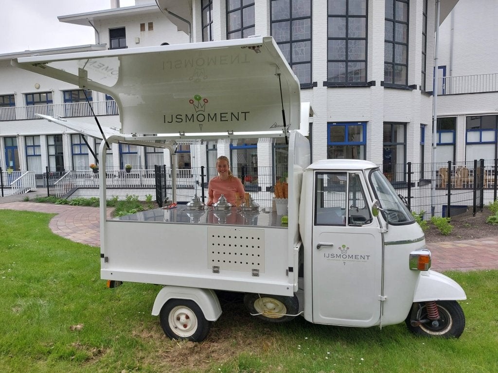 Piaggio Ape Fly 601 IJstruck Foodtruck, Ophalen, IJs