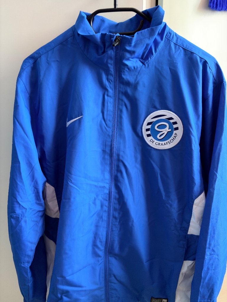 Graafschap trainingspak maat M, Nike, Zo goed als nieuw, Voetbal, Verzenden