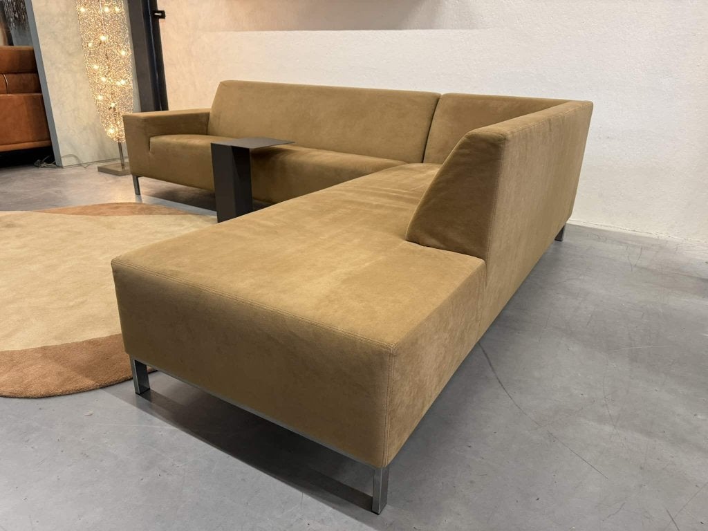 Gelderland 6511 hoekbank Alcantara stof bruin design bank, 250 tot 300 cm, Gebruikt, Hoekbank, Industrieweg 15