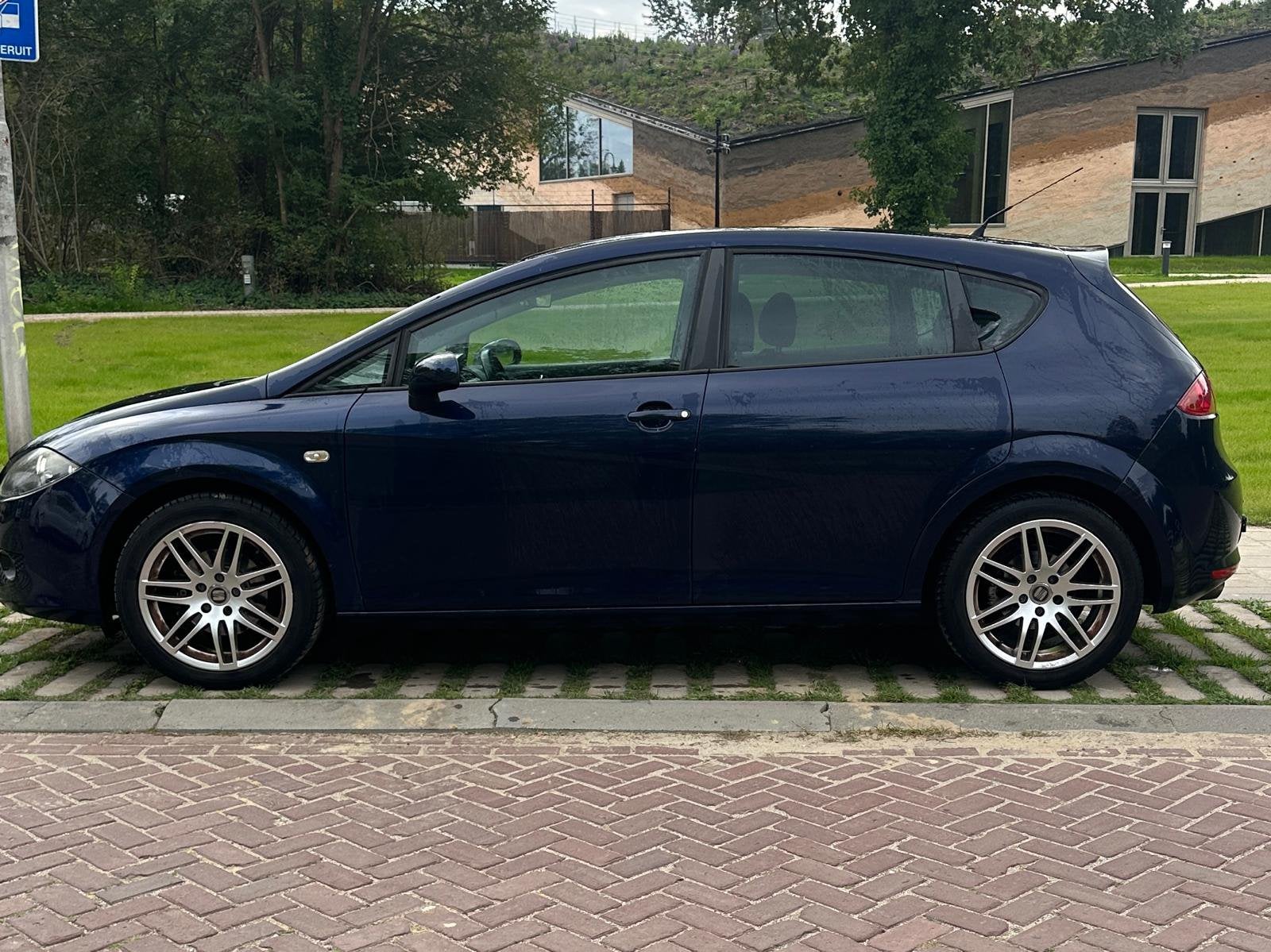 Seat Leon Sportstyle    2007 nieuwe APK, Stof, 4 cilinders, Handgeschakeld, Dealer onderhouden