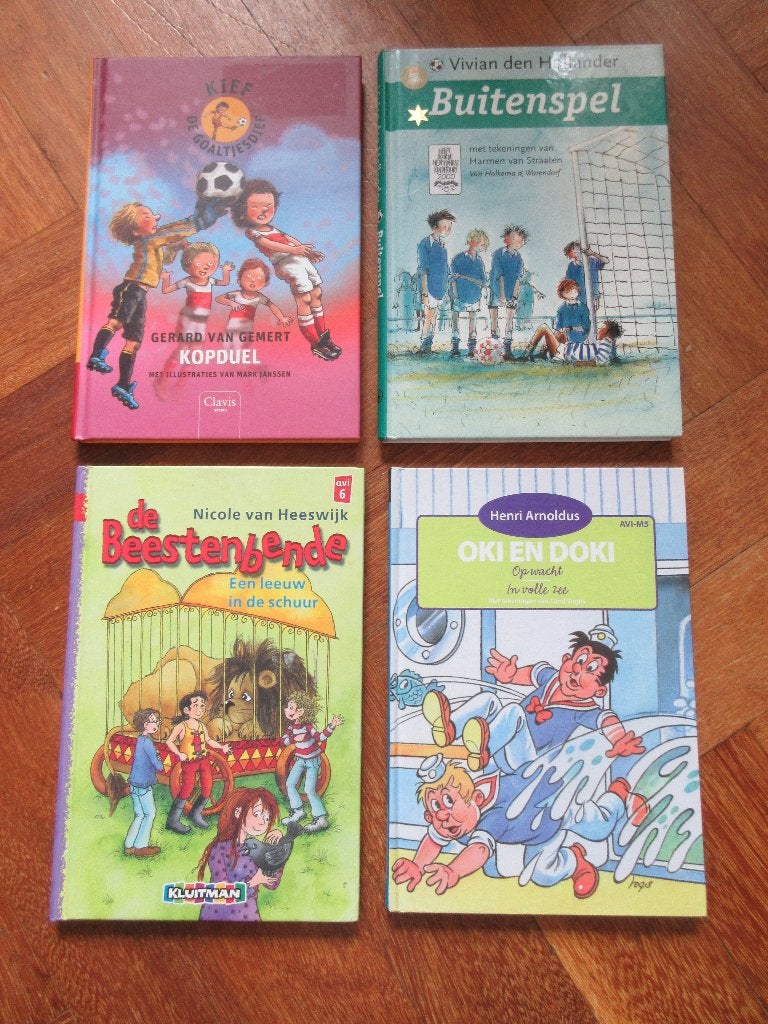 4 x boeken Avi M5 / E5, Boeken, Ophalen of Verzenden, Gelezen, Fictie algemeen