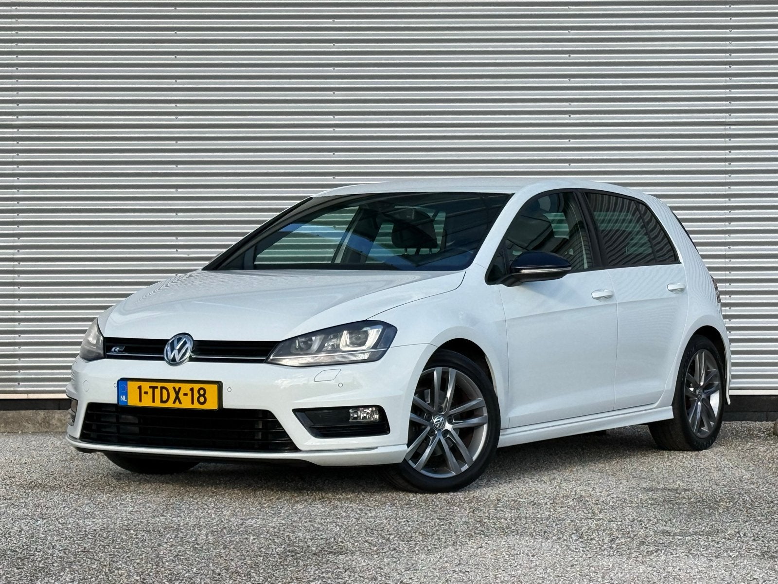 Volkswagen Golf R-Line 1.2 TSI 105pk 5D 2014 Wit, Auto's, Voorwielaandrijving, Euro 5, Zwart, 4 cilinders