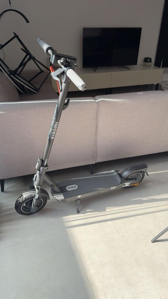 Xiaomi Electric Scooter 5 Pro - Zo goed als nieuw, Fietsen en Brommers, Steps, Ophalen of Verzenden, Zo goed als nieuw, Elektrische step (E-scooter)