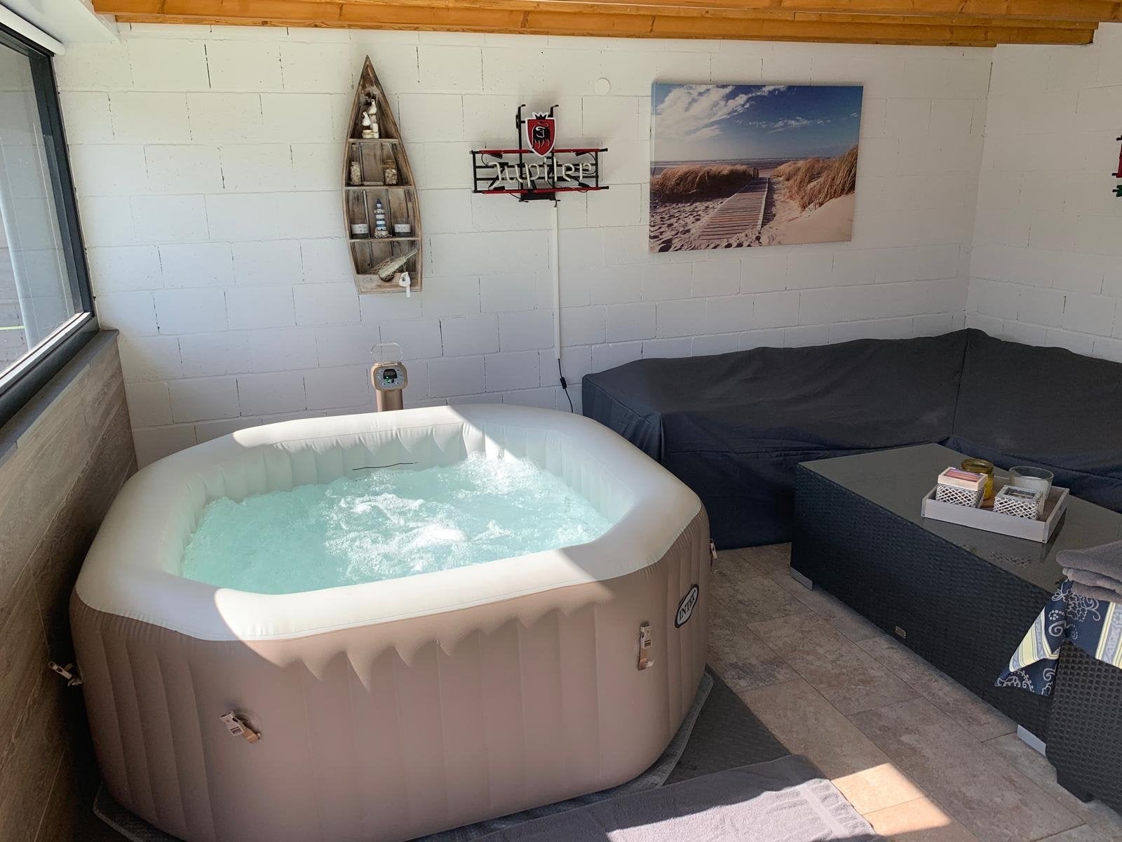 Intex Pure Spa Bubble Therapy opblaasbare jacuzzi, Ophalen, Zo goed als nieuw, Afdekzeil, Opblaasbaar