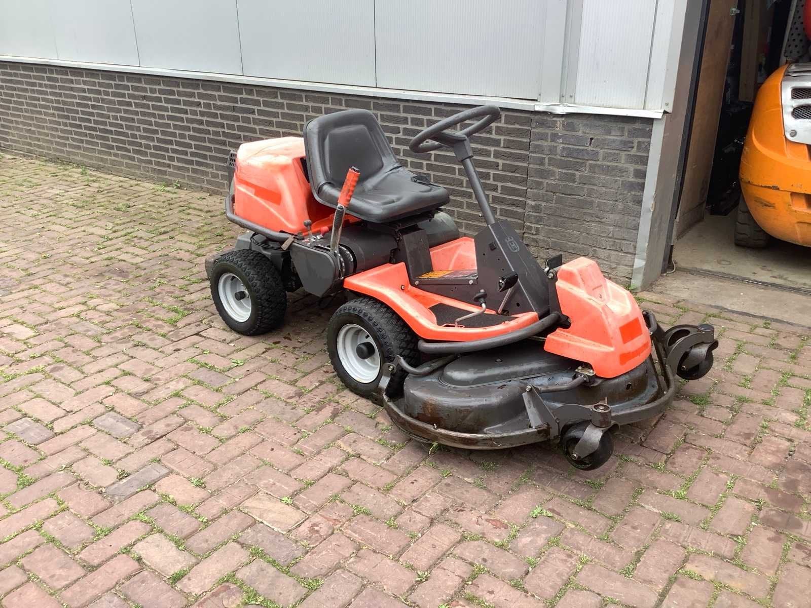Husqvarna Rider 15-V2 Zitmaaier, Maaier