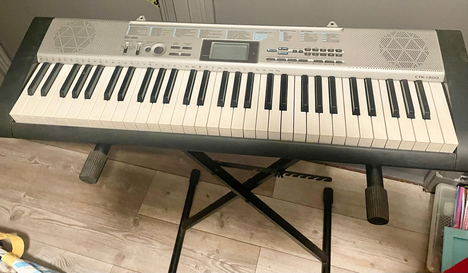 Casio CTK-1300 Keyboard met standaard, Muziek en Instrumenten, Casio, Ophalen of Verzenden, Aanslaggevoelig, 61 toetsen