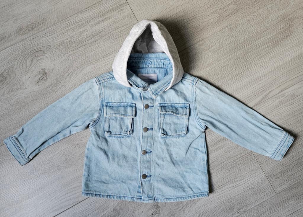 Opruiming: Stoere spijkerjas met capuchon maat 98, Kinderen en Baby's, Kinderkleding | Maat 98, Ophalen of Verzenden