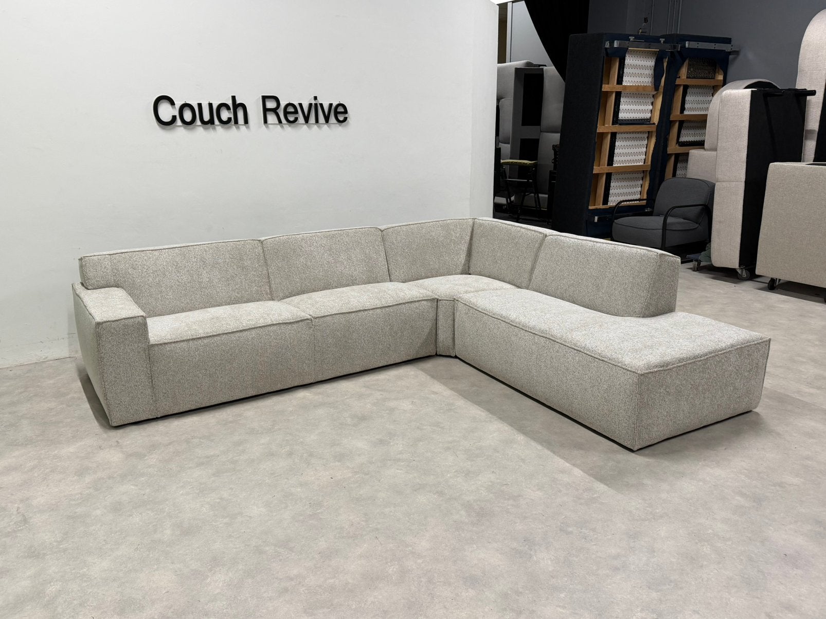 Grijze Design Hoekbank 295 x 250 | GRATIS LEVERING, Huis en Inrichting, Info@couchrevive.nl, -, Couch Revive, Ophalen of Verzenden
