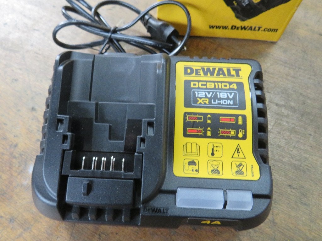 DeWalt DCB1104 10.8V - 18V Li-ion accu snellader Nieuw, Dewalt.com, DeWalt, Dewalt, Overige typen