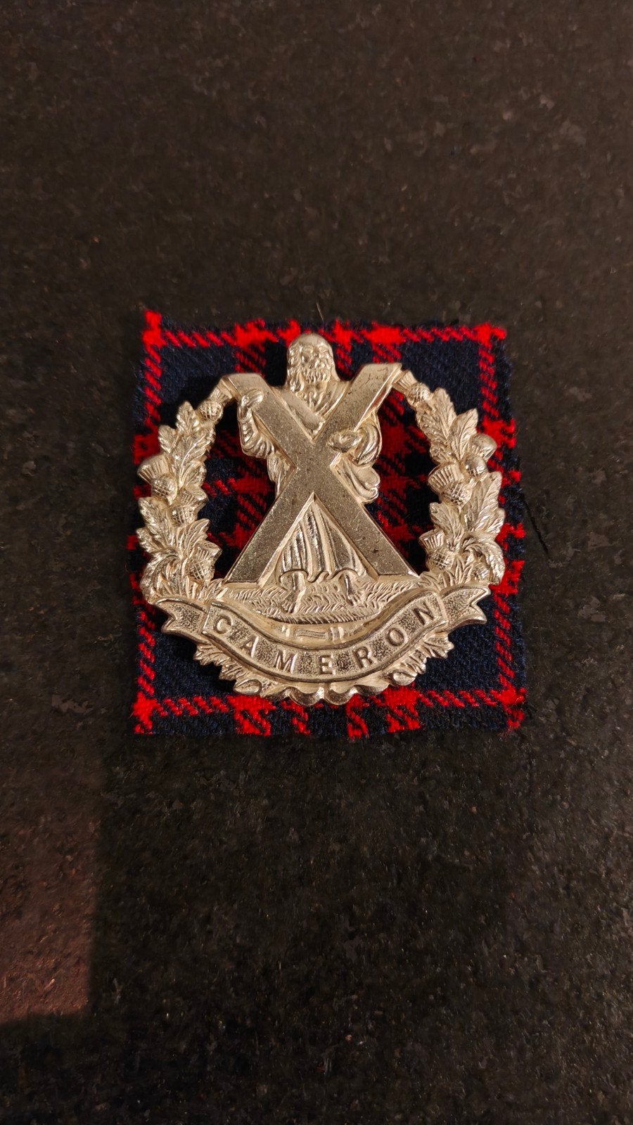 Originele WW2 verzilverde Officier badge Cameron Highlanders, Verzamelen, Militaria | Tweede Wereldoorlog, Ophalen of Verzenden