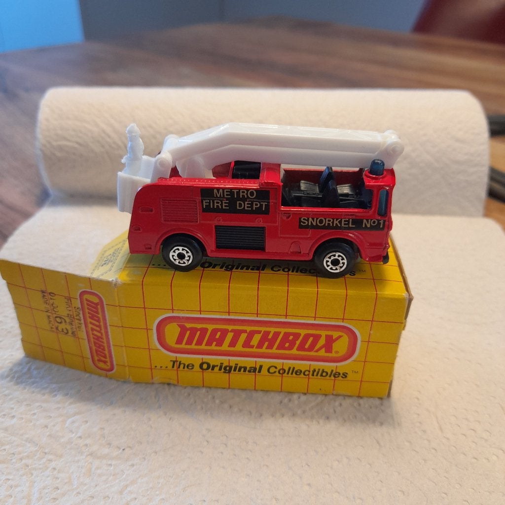 Matchbox Dennis Snorkel + doosje., Ophalen of Verzenden, Nieuw, Auto