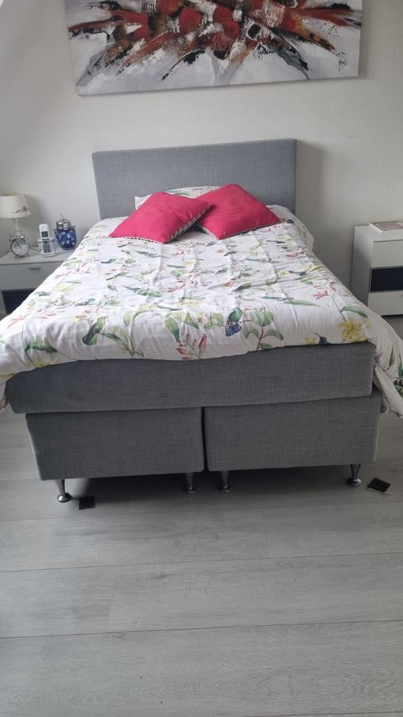 Grijze boxspring 140x200, Huis en Inrichting, Slaapkamer | Boxsprings, Ophalen of Verzenden