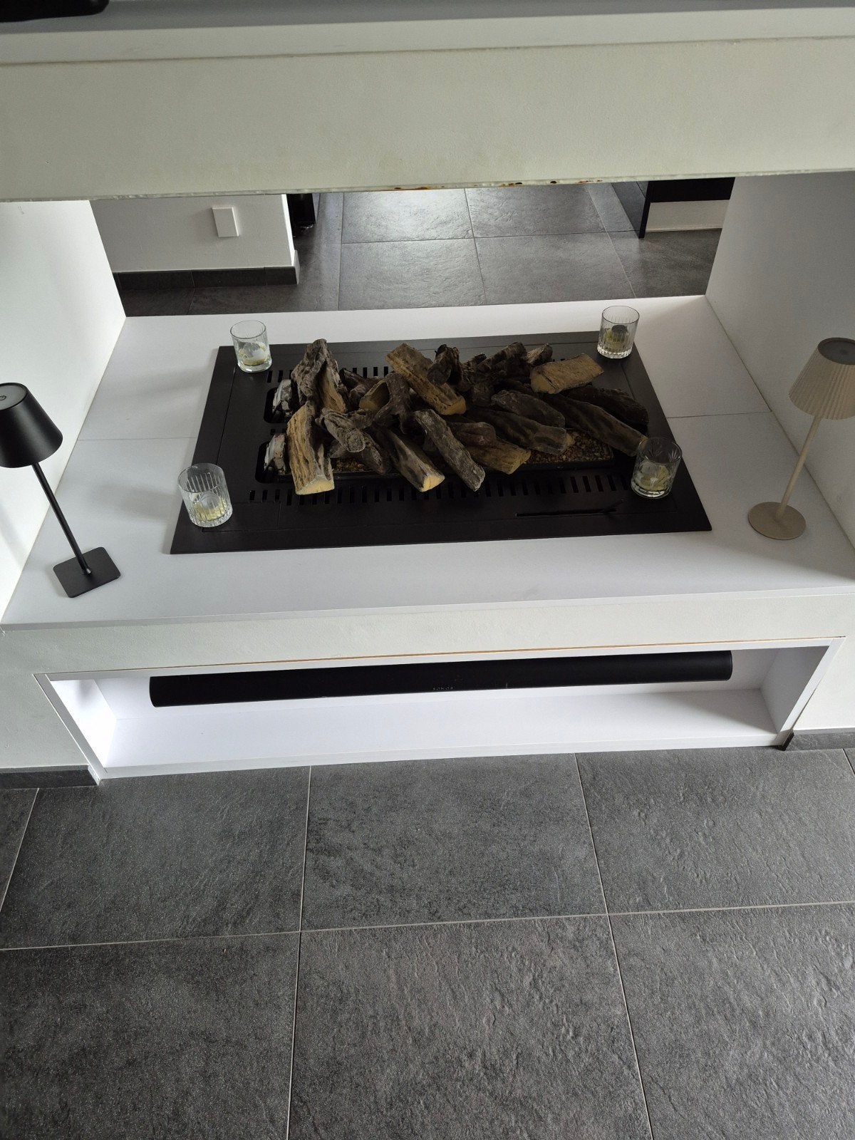 Moderne Gashaard met Houtblokken Decoratie, Huis en Inrichting, Haarden, Ophalen