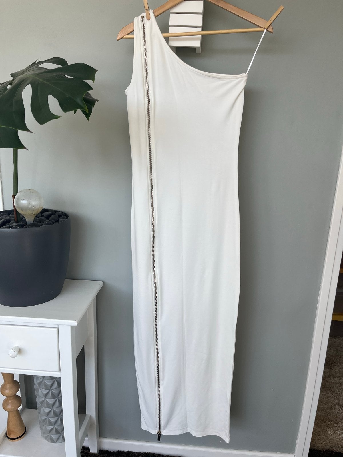 ==Nieuw== Jurk roomwit one-shoulder met rits maat 38, Wit, Nieuw, Ophalen of Verzenden, Maat 36 (S)