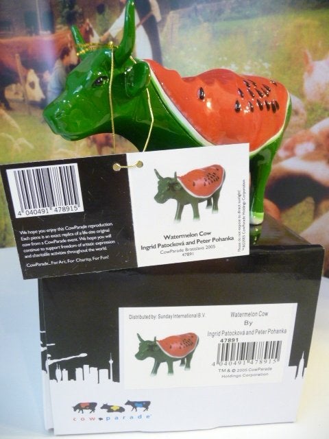 Nieuw Cow Parade koe Watermelon medium gratis verzending., Ophalen of Verzenden, Beeld, Steen/keramiek, Handgemaakt