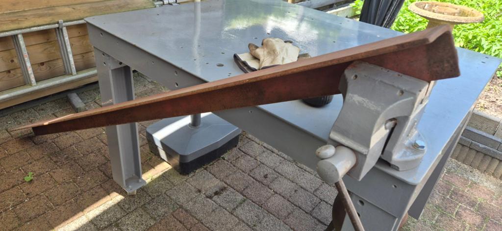Hoekstaal 120x80x8mm, 2300mm lang, Ophalen