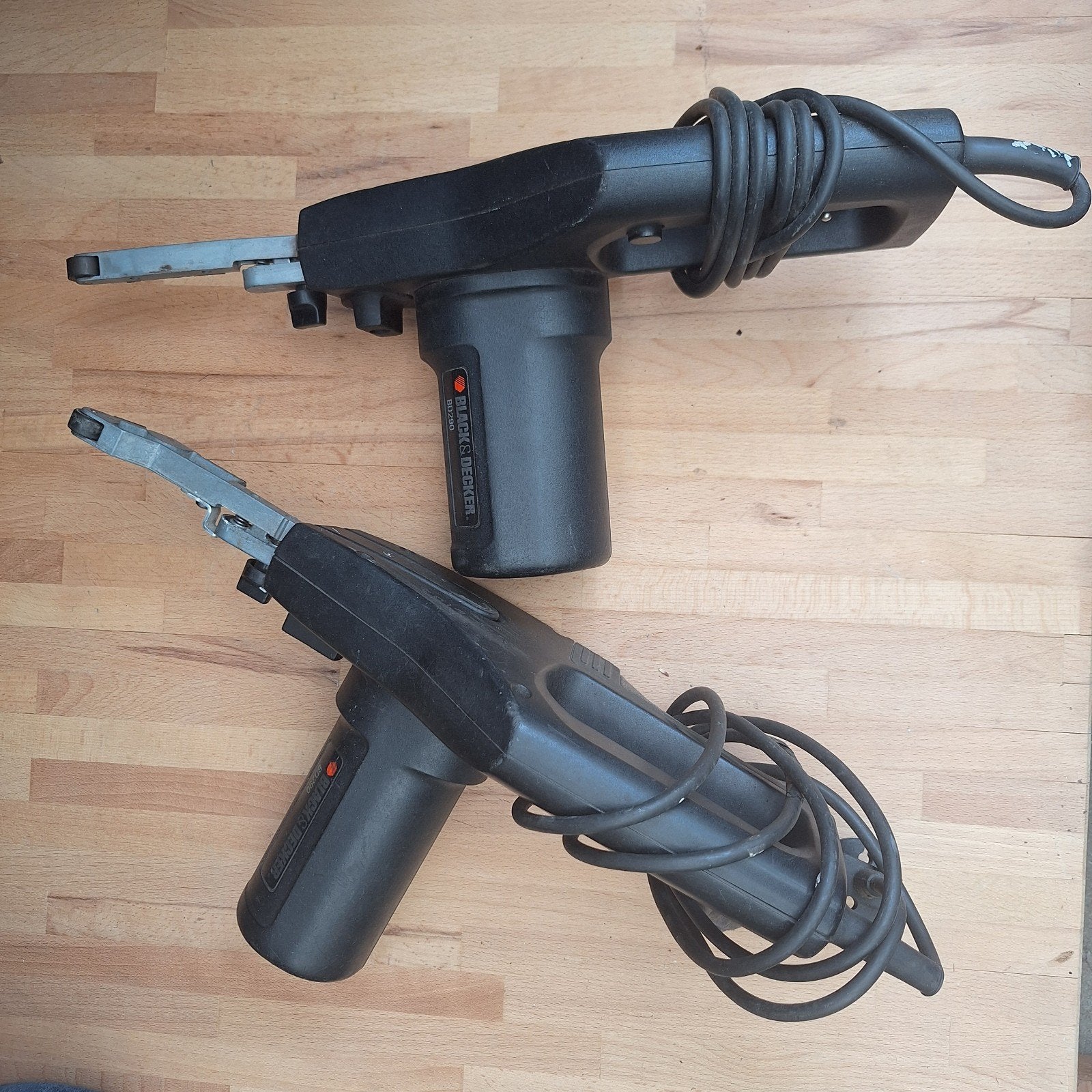 Black & Decker BD290 Bandschuurmachines (2 stuks), Ophalen of Verzenden, Gebruikt, Minder dan 600 watt, Bandschuurmachine
