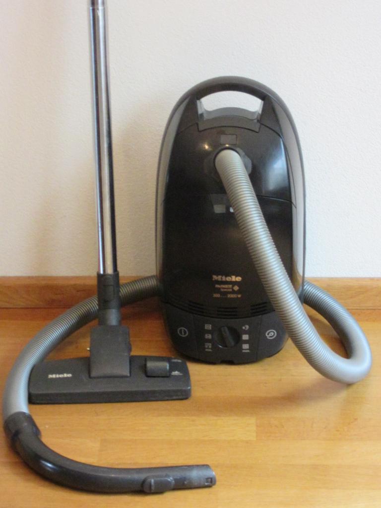 Miele Stofzuiger Parket Special  300-----2000 watt, Witgoed en Apparatuur, Stofzuigers, Gebruikt, Overige typen, 1600 tot 2000 watt
