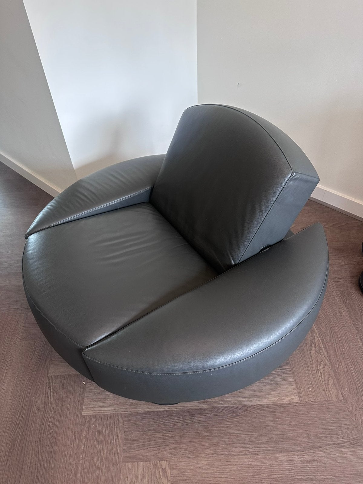Leolux Pastille zwart, Huis en Inrichting, Fauteuils, Ophalen, Zo goed als nieuw, 75 tot 100 cm