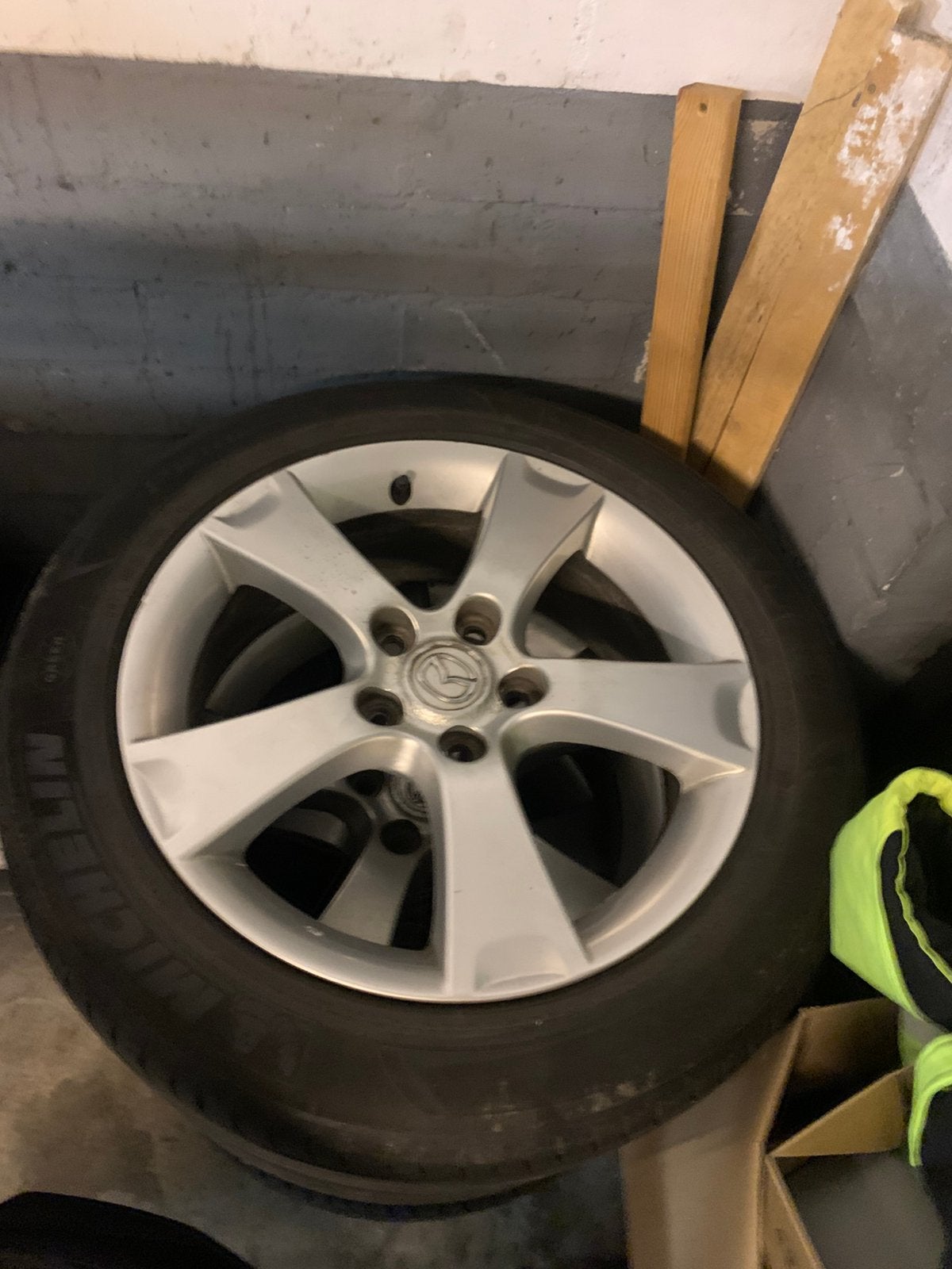 17 inch Lichtmetalen wielset michelin banden, Ophalen