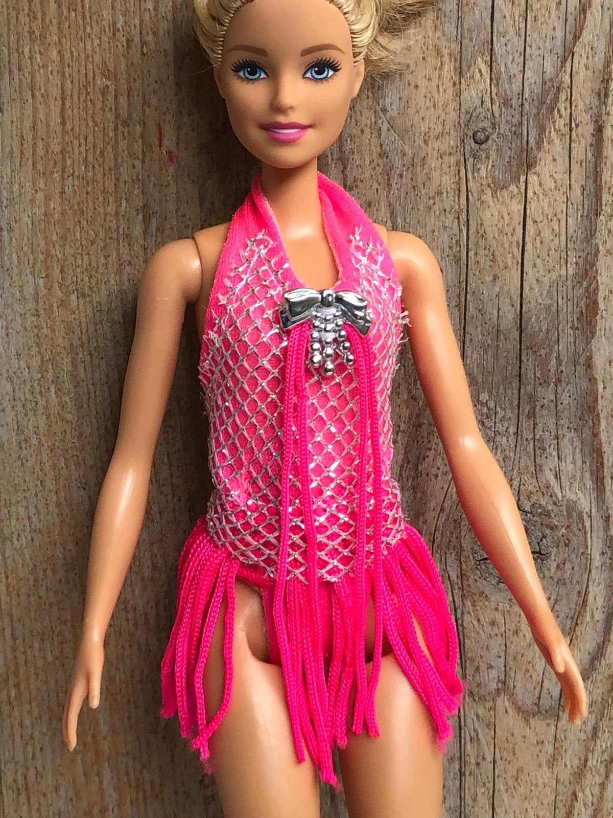 Sindy roze zilver pakje voor acrobaat, Kinderen en Baby's, Ophalen of Verzenden, Zo goed als nieuw, Barbie