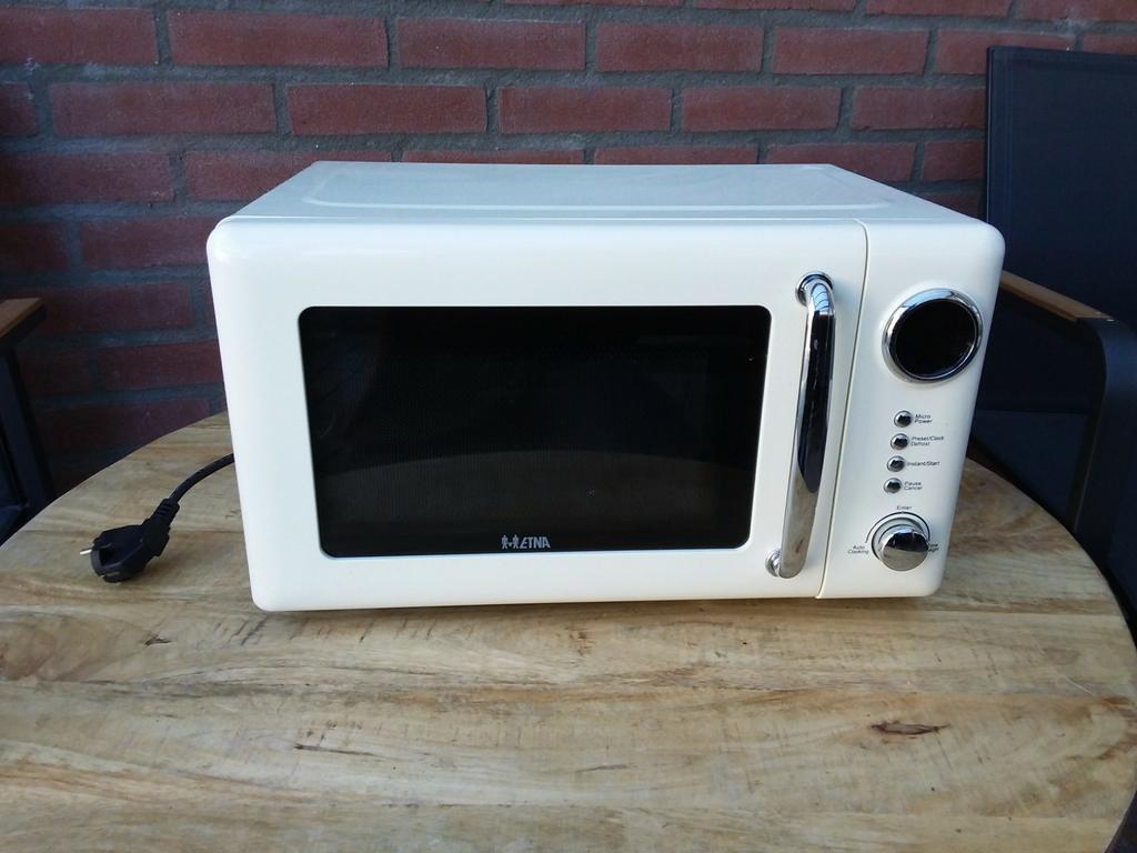 Etna retro vintagestijl magnetron crèmekleur, Ophalen of Verzenden, Nieuw, Vrijstaand, Magnetron