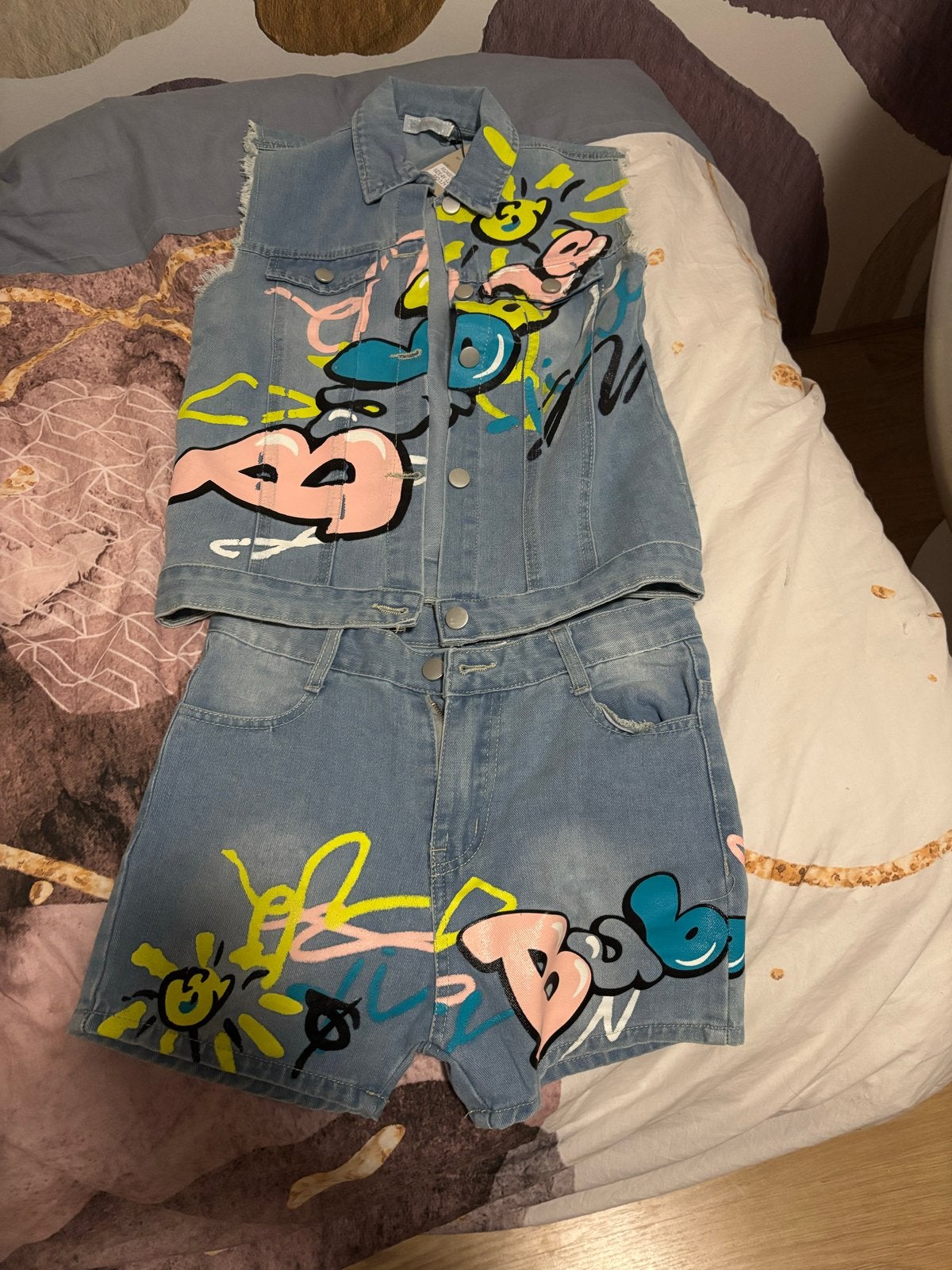 Stoere denim set met graffiti print - Nieuw!, Ophalen of Verzenden, Nieuw, Meisje