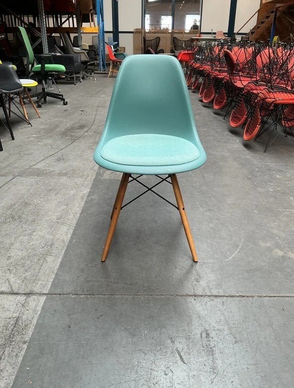 Vitra Eames Plastic Chair DSW Stoel | Groen |Stoffen Zitting, Gebruikt, Overige kleuren, -, Kunststof