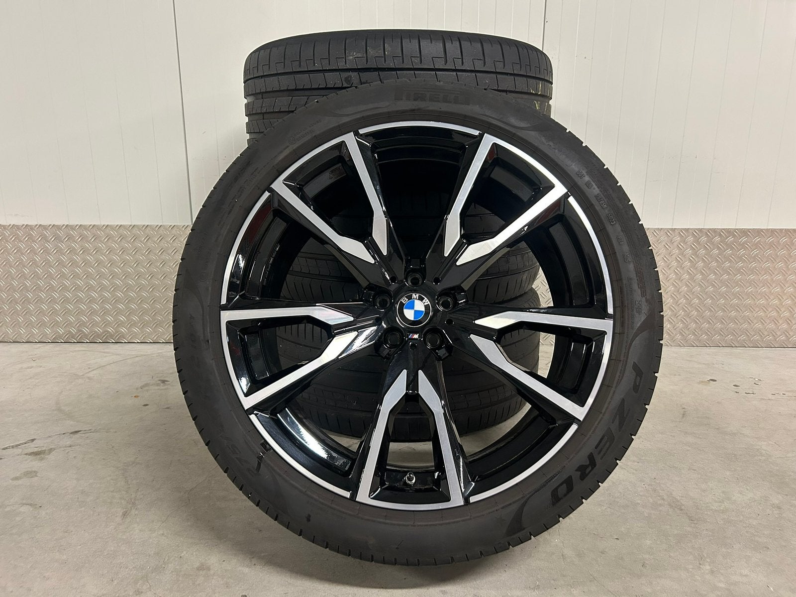 Originele BMW X7 G07 22 inch 755M Pirelli P-zero + TPMS, Auto-onderdelen, Ophalen, Gebruikt, Banden en Velgen, Overige maten