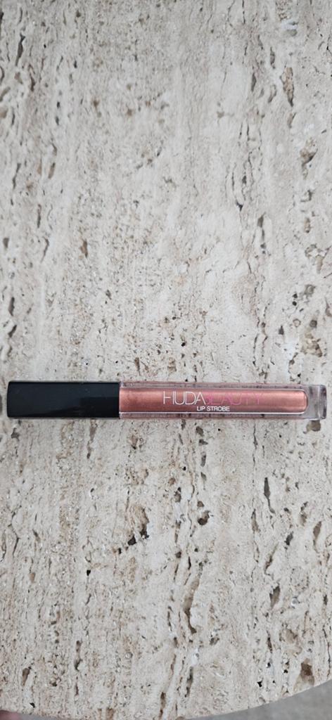 Huda Beauty Lip Strobe Foxy - Metallic Lip Gloss, Ophalen of Verzenden, Zo goed als nieuw, Make-up, Overige kleuren