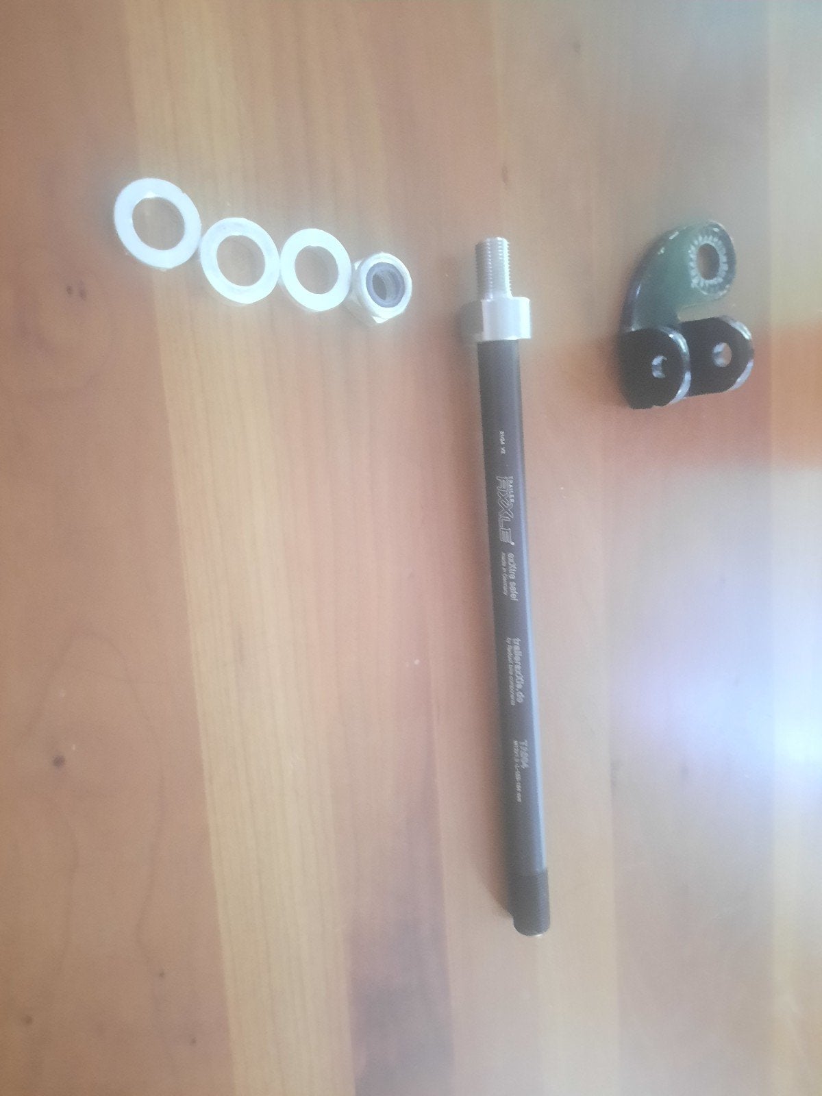 Burley fietskar trailer axxle M12 x1.00, Ophalen of Verzenden, Zo goed als nieuw, 80 kg of meer