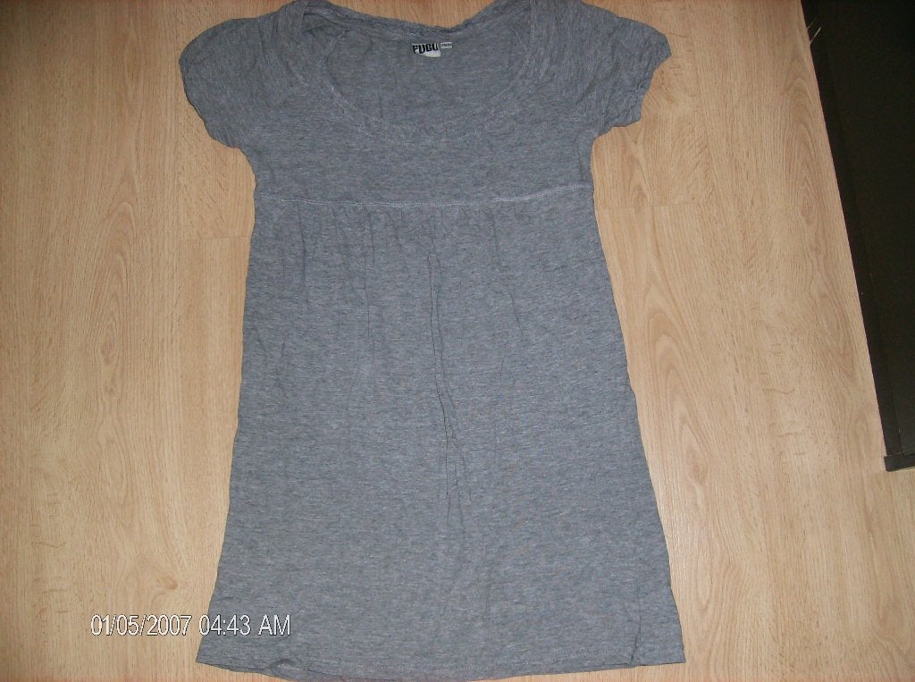 leuk grijs T shirt, Kinderen en Baby's, Kinderkleding | Maat 158, Ophalen of Verzenden, Zo goed als nieuw, Meisje, Shirt of Longsleeve