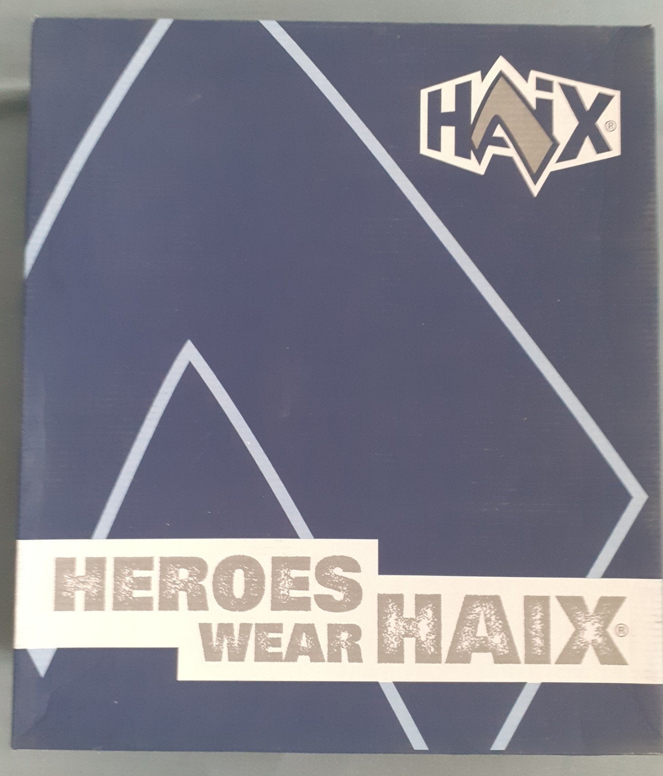 Aangeboden gloednieuwe kistjes  Haix, Verzamelen, Ophalen of Verzenden, Landmacht, Nederland, Kleding of Schoenen