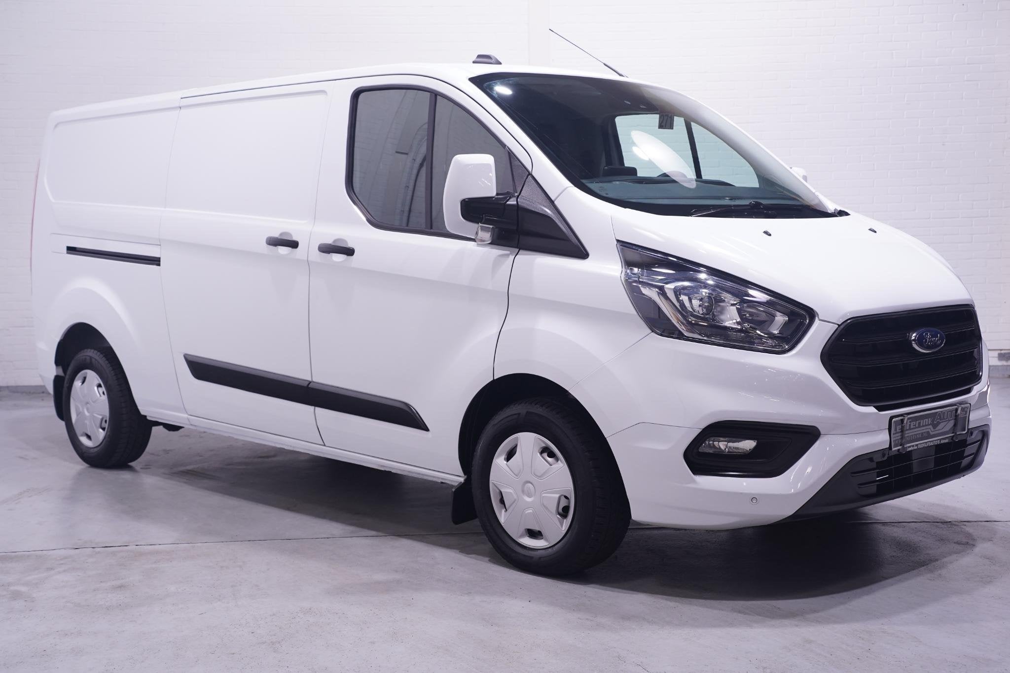 Ford Transit Custom 2.0 TDCi 130 pk L2H1 Navi, Camera, Apple, Voorwielaandrijving, Stof, Gebruikt, 4 cilinders