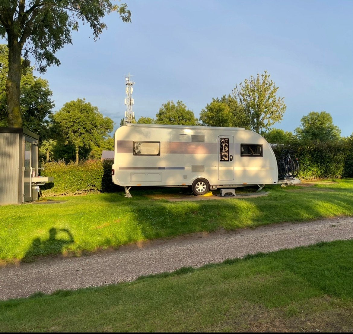 Caravan Adria Alpina 583LP, Rondzit, Frans bed, 7 tot 8 meter, Bedrijf