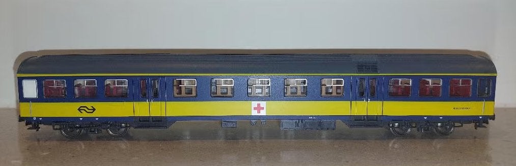 Roco H0 44293 - Rodekruis rijtuig 2e kl Plan W v.d.NS in ovp, Hobby en Vrije tijd, Gelijkstroom, Ophalen of Verzenden, NS, Roco