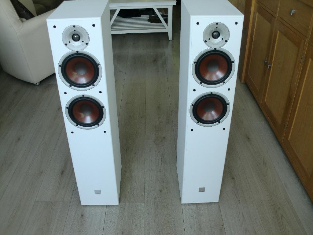 DALI uitvoering Wit nieuw staat model Spektor 6 set prijs., Audio, Tv en Foto, Luidsprekers, Zo goed als nieuw, Front, Rear of Stereo speakers
