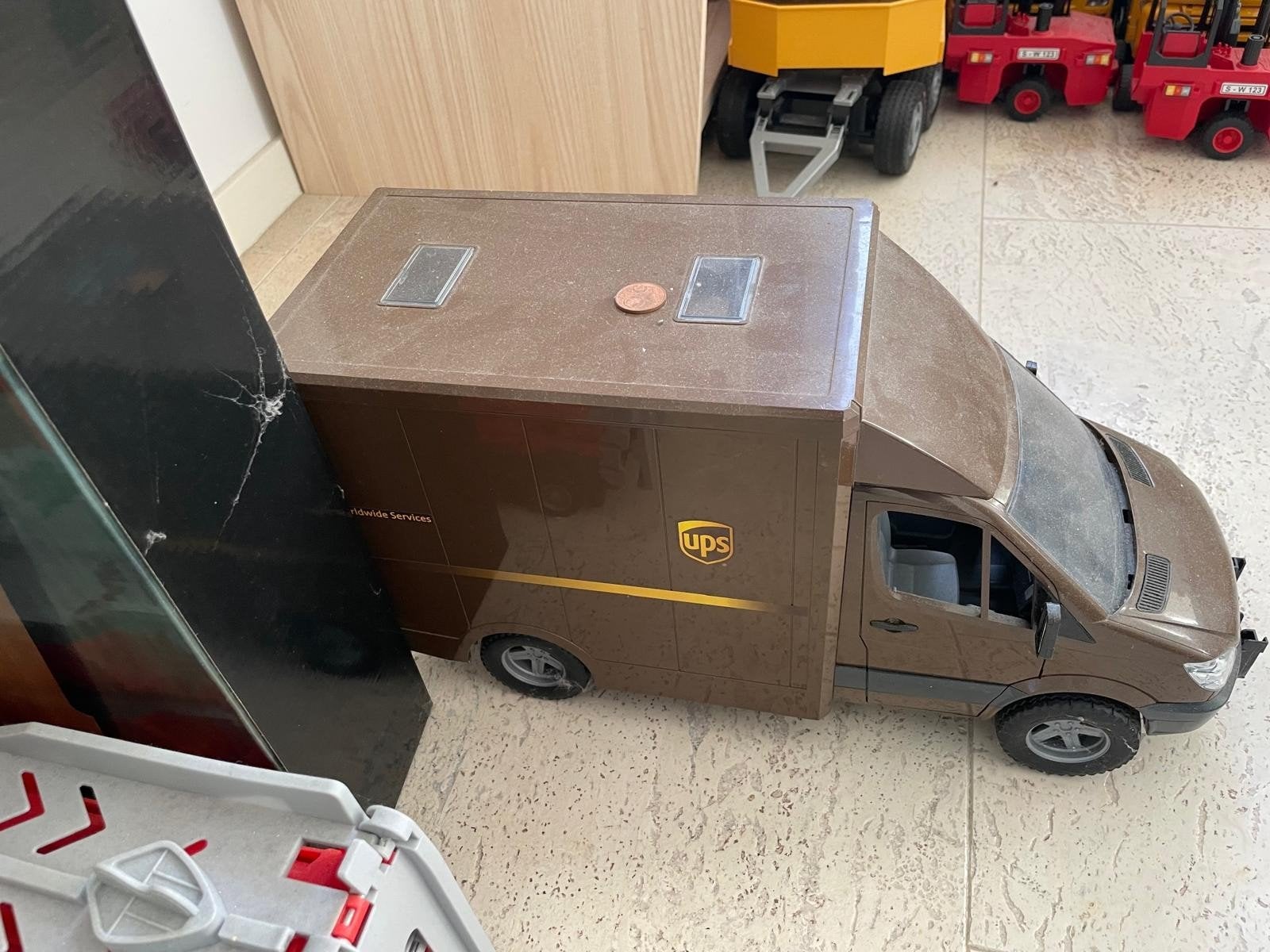 Bruder UPS Bestelwagen Speelgoedauto - Mercedes-Benz Sprinte, Ophalen, Gebruikt