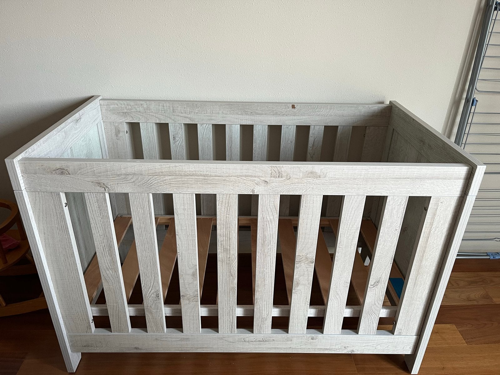 Complete babykamer: ledikant, commode, kledingkast (gratis), Ophalen, Gebruikt, Jongetje of Meisje