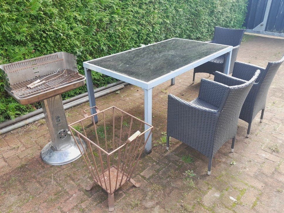 Compleet tuinset met tafel en stoelen, Tuin en Terras, Ophalen, 4 zitplaatsen, Gebruikt, Wicker