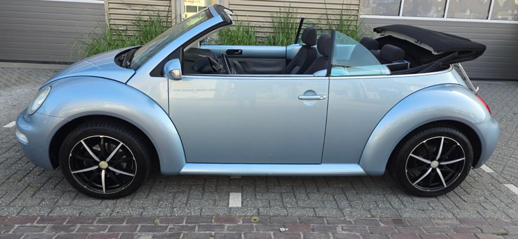 Volkswagen Beetle (Kever) 1.6 Cabriolet 75KW 2005 Blauw, Stof, 4 cilinders, Cabriolet, Handgeschakeld