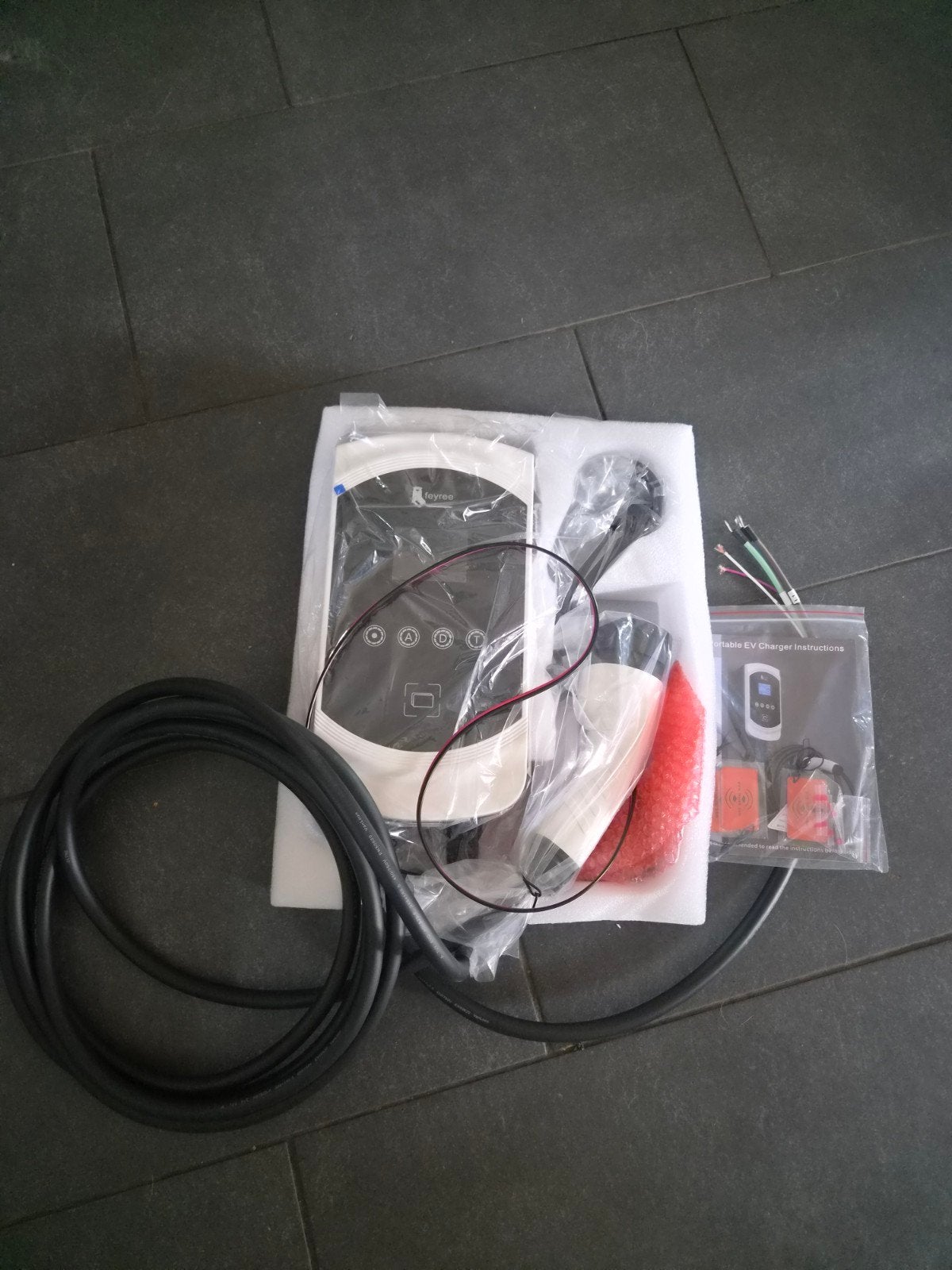 Nieuwe draagbare EV-oplader met laadkabel, Ophalen of Verzenden, Nieuw, Laadpaal en Laadkabel