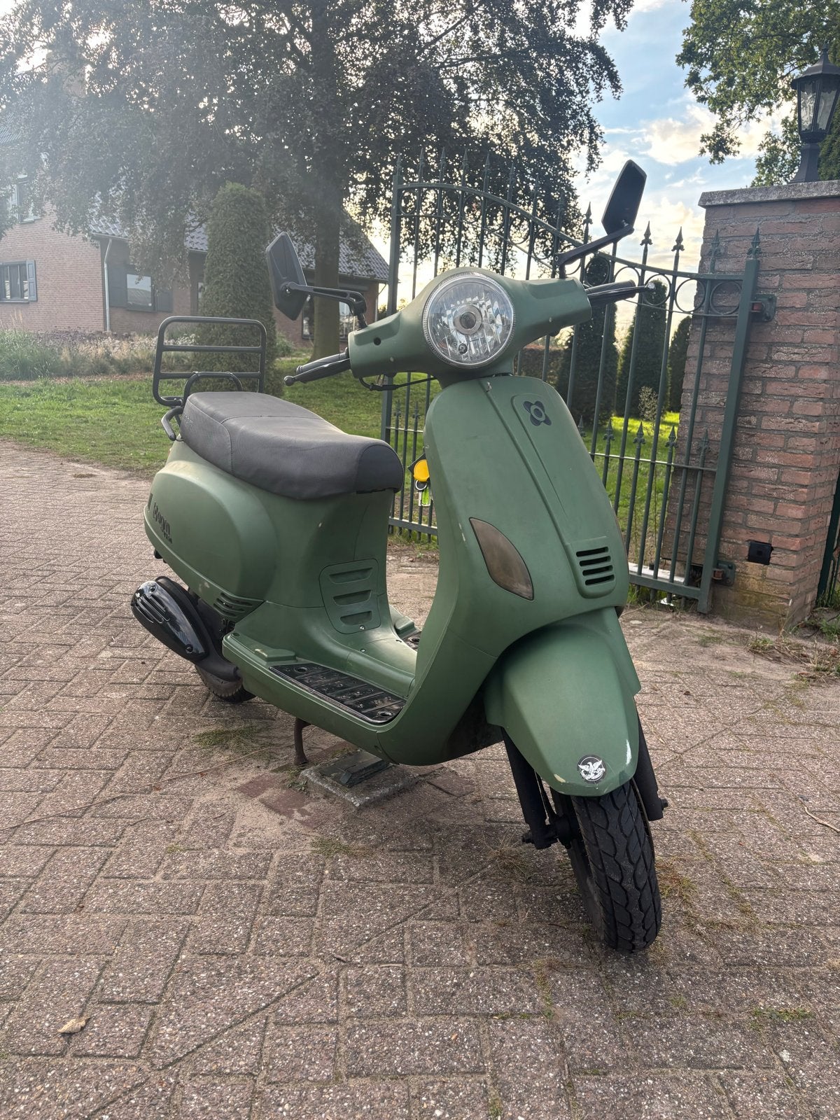 AGM VX50 - Blauw kenteken, Ophalen, Gebruikt, Benzine, Overige merken