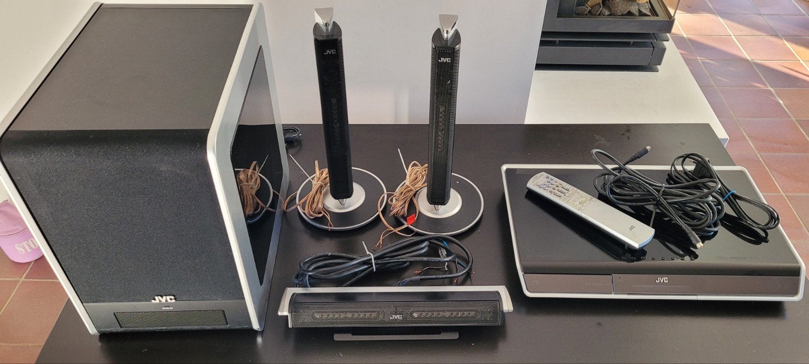 JVC CA-DD3 DVD-speler met subwoofer en speakers, Ophalen, JVC, Dvd-speler, Gebruikt