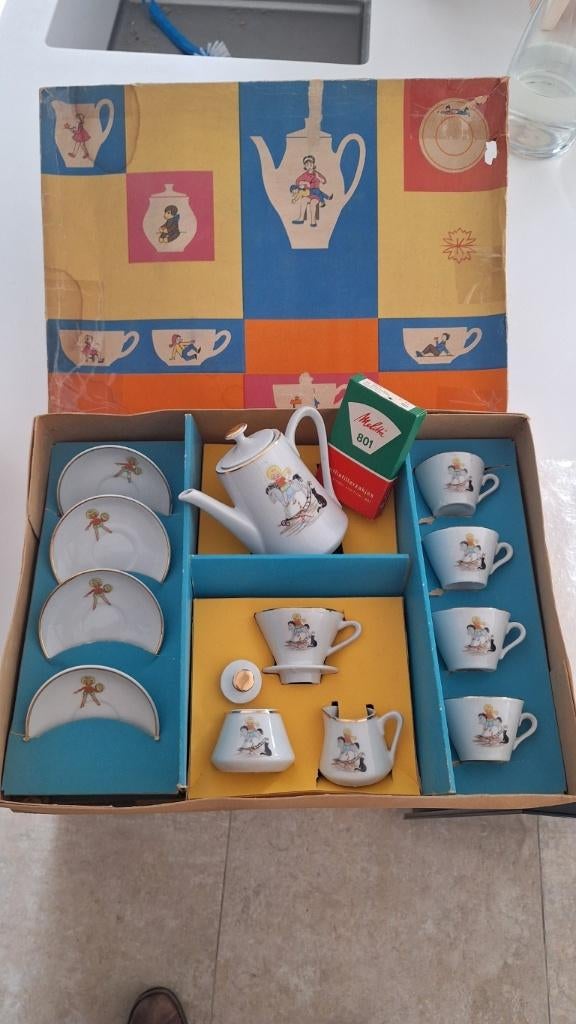 Melitta kinderserviesje met koffiefilter ca 1960, Ophalen, Zo goed als nieuw