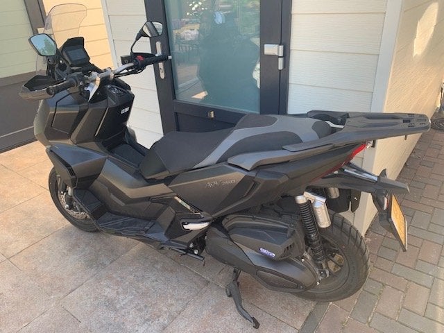 Honda ADV 350 met topkoffer, Motoren, Gebruikt, Particulier, Traction Control, Automaat